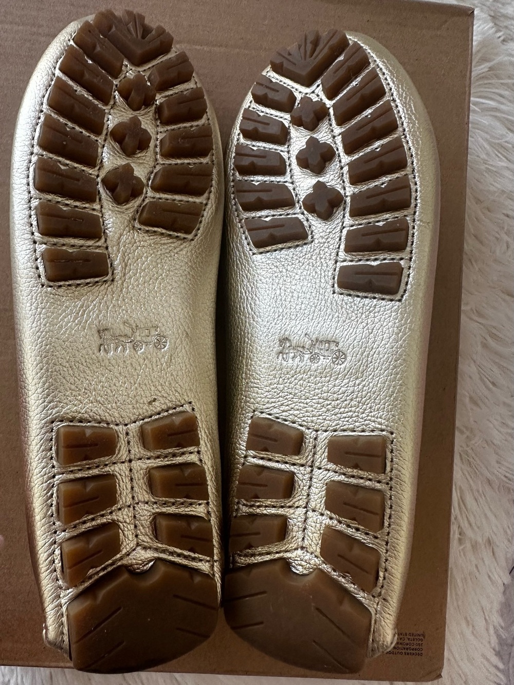 COACH Metallic Gold Pebbled Leather Driving Loafers Moccasins Flats Size: 7.5 - Picture 7 of 7